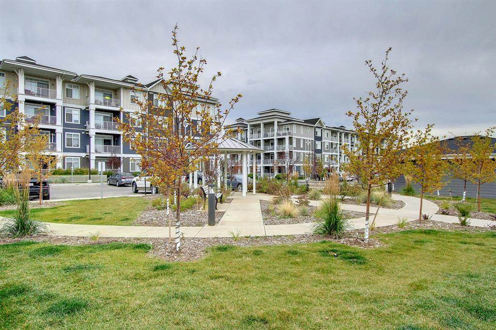 400 Auburn Meadows Common - Photo 1