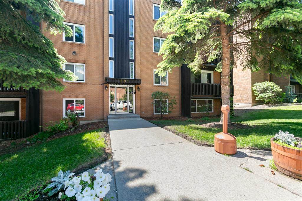 507 57 Avenue - Photo 1