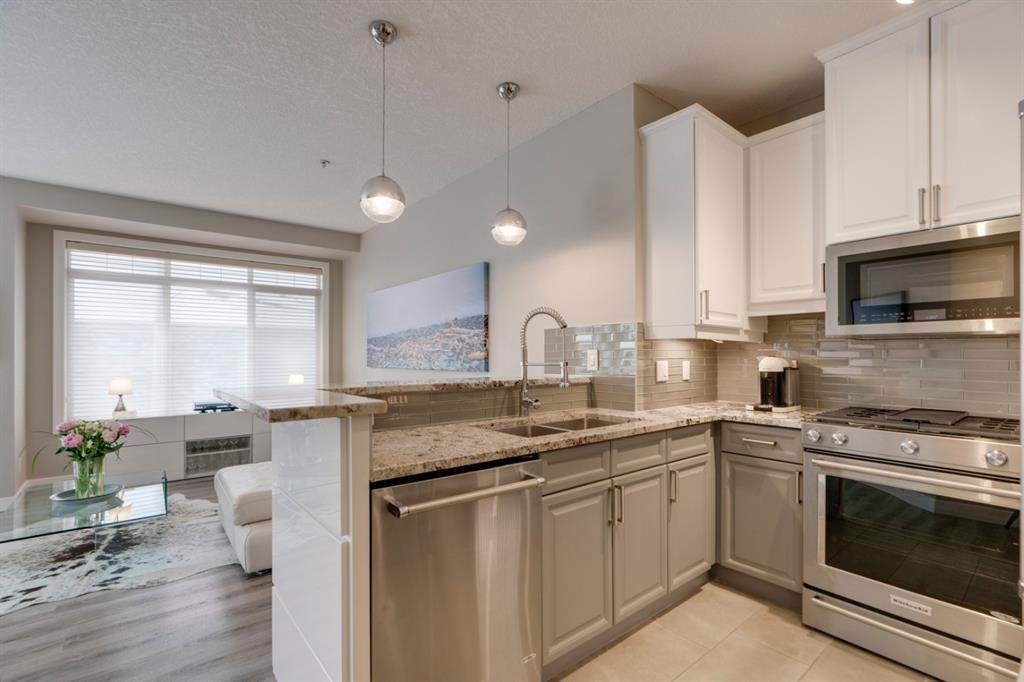 923 15 Avenue - Photo 1
