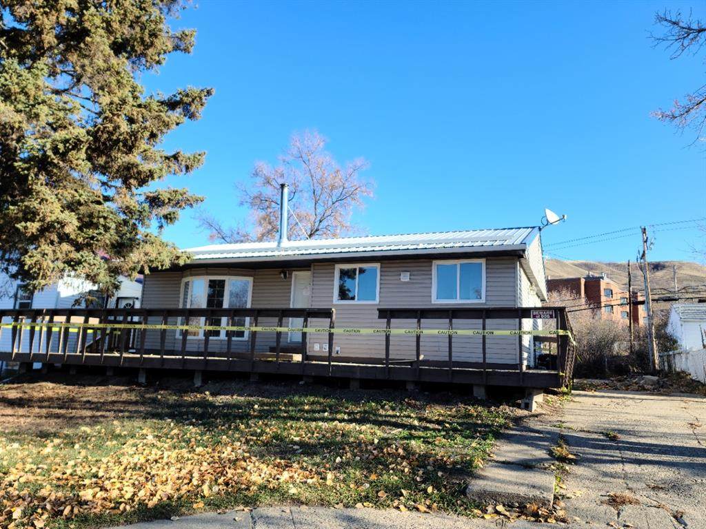 10307 101 Street - Photo 1