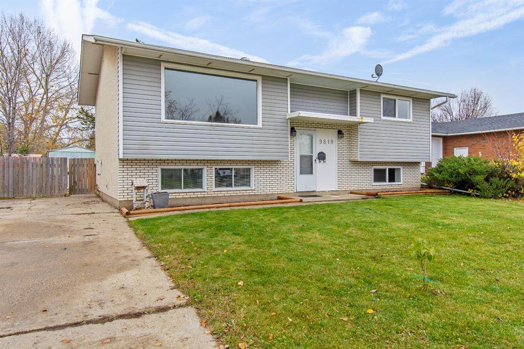 9819 80 Avenue - Photo 1