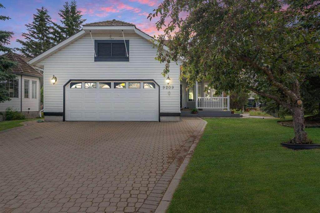 9209 50 Avenue - Photo 1