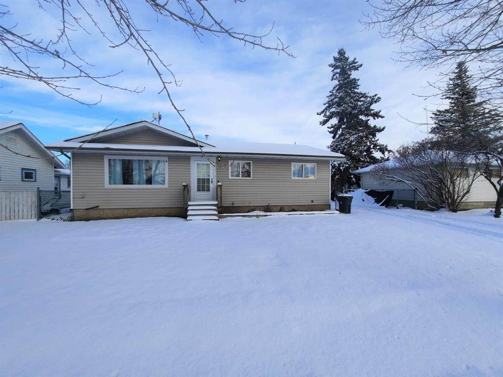 10020 102 Avenue - Photo 1