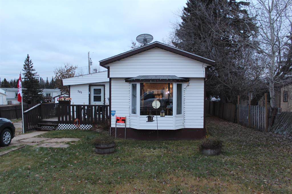 303 8th Avenue Se - Photo 1
