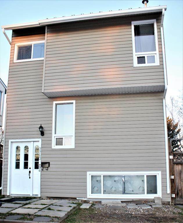 7713 94 Street - Photo 1