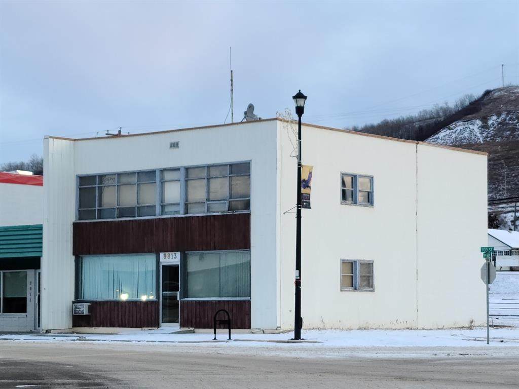 9813 100 Street - Photo 1
