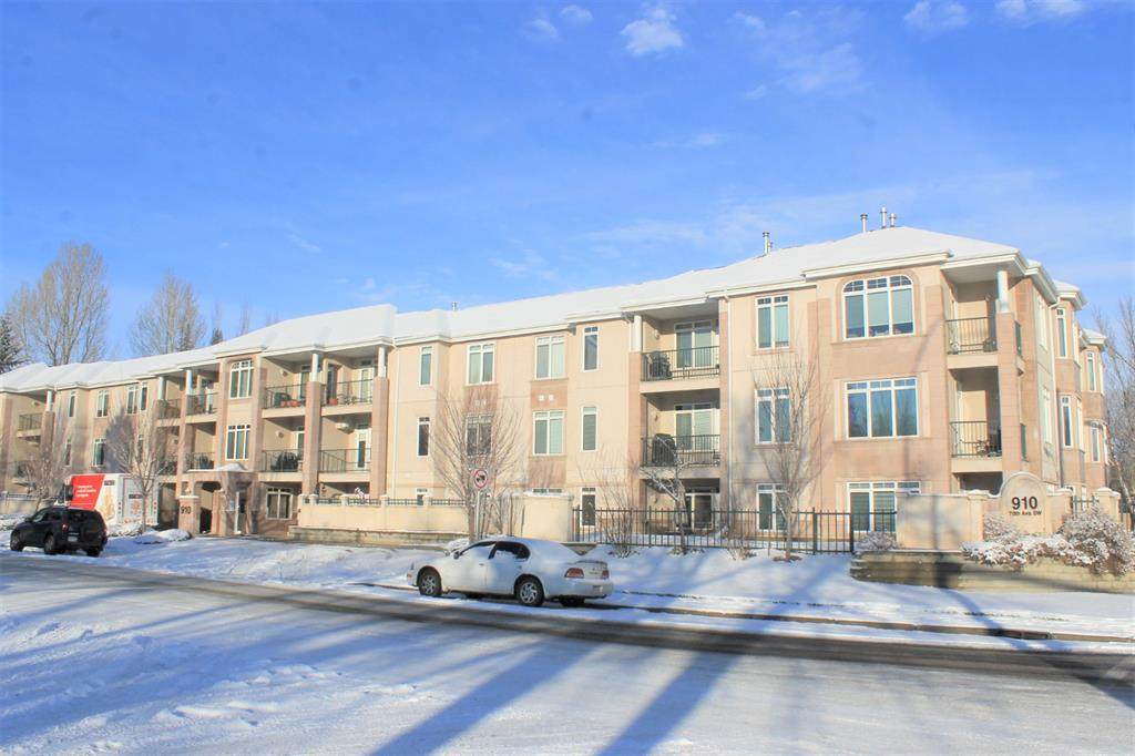 910 70 Avenue - Photo 1