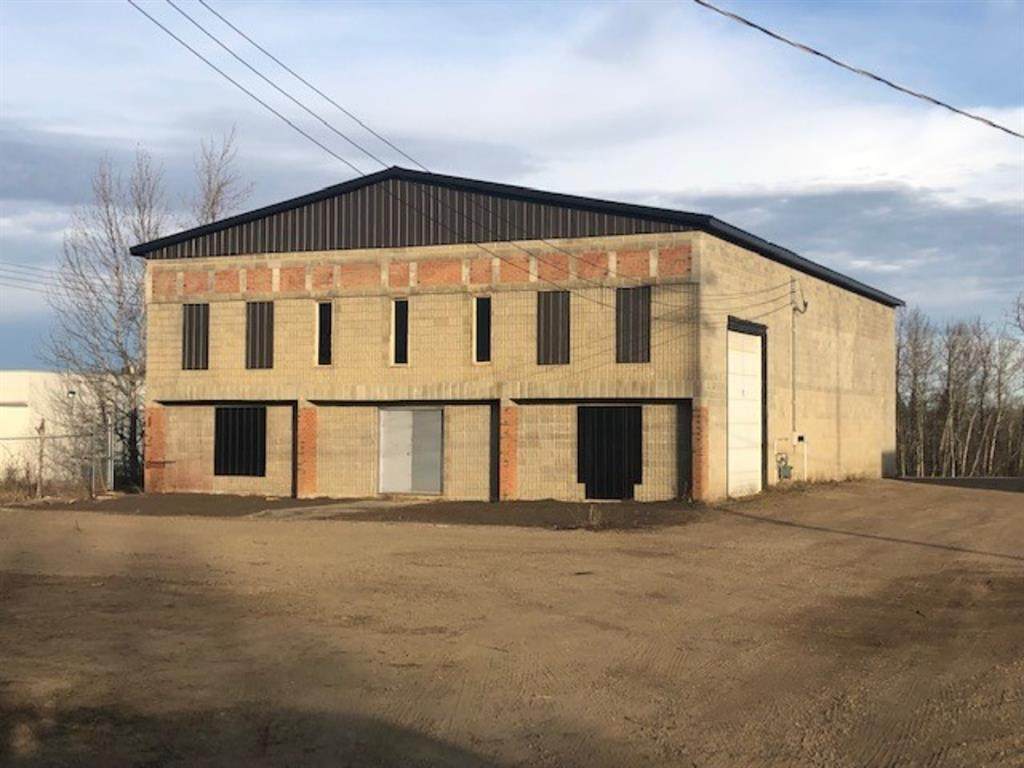 9720 42 Avenue - Photo 1