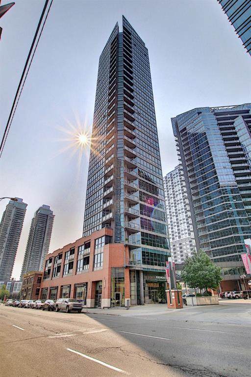 225 11 Avenue - Photo 1