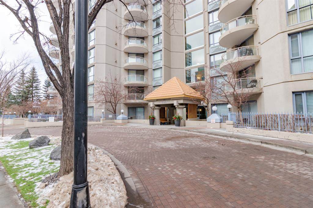 804 3 Avenue - Photo 1