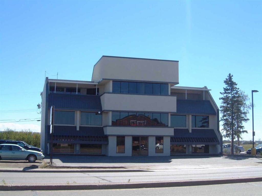 10525 100 Avenue - Photo 1