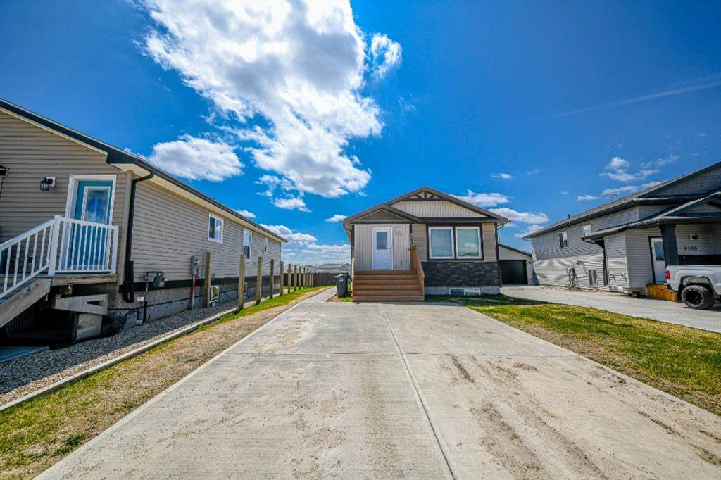 9713 112 Avenue - Photo 1