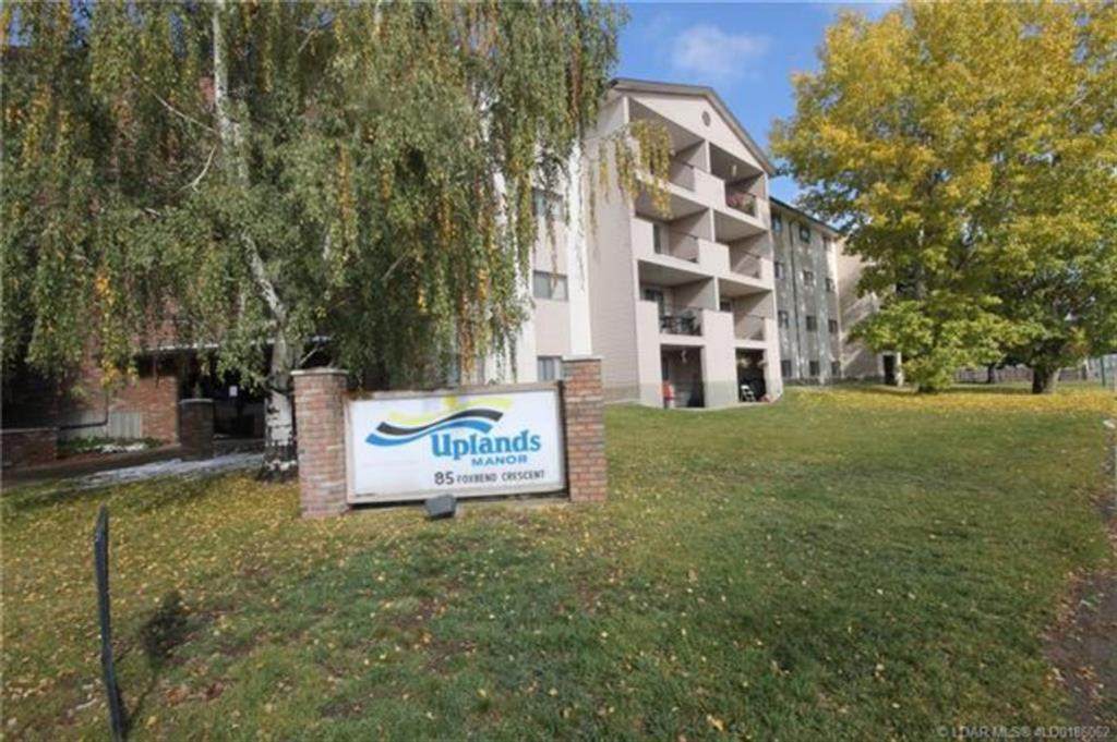 85 Foxbend Crescent - Photo 1