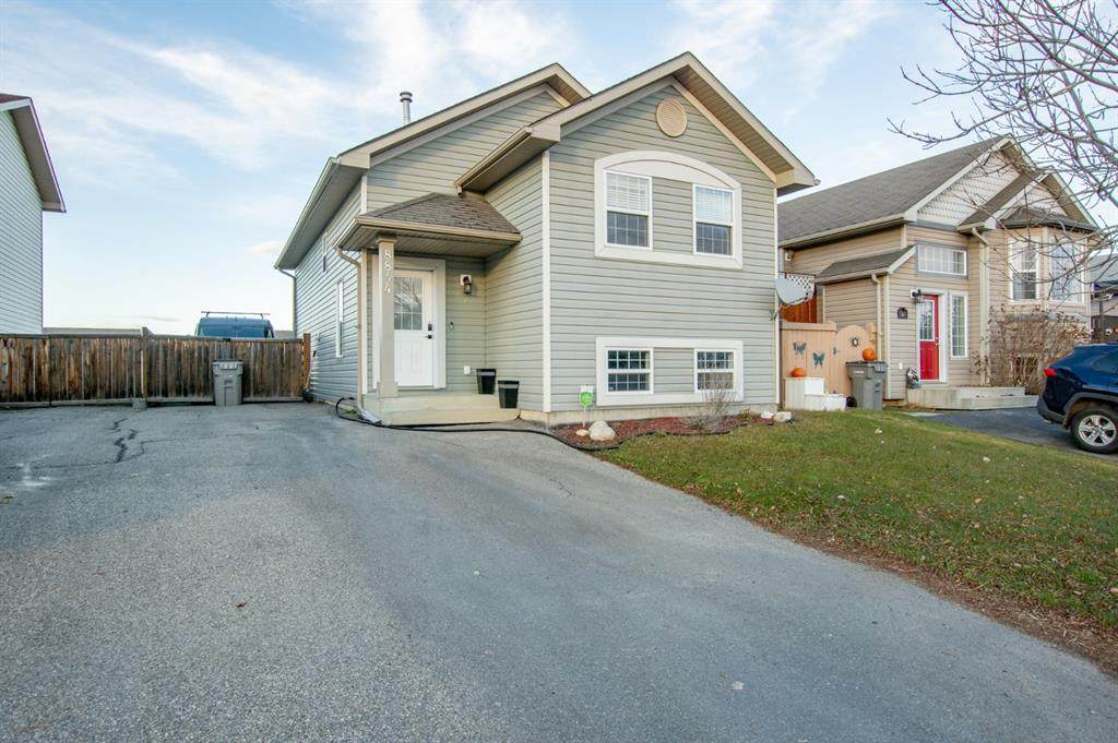 8844 67 Avenue - Photo 1