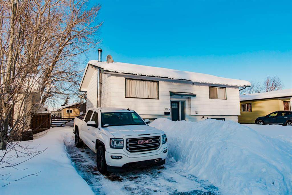 9718 117 Avenue - Photo 1