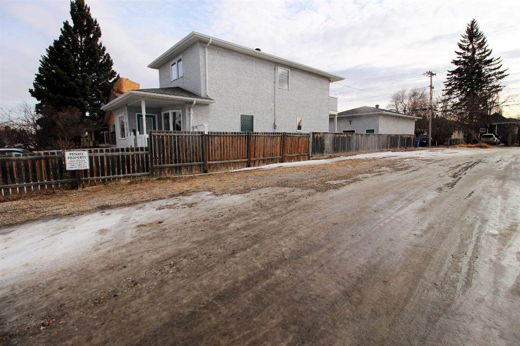 111 28 Avenue - Photo 1