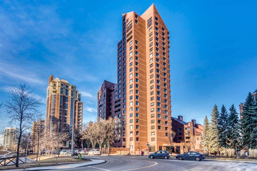 500 Eau Claire Avenue - Photo 1