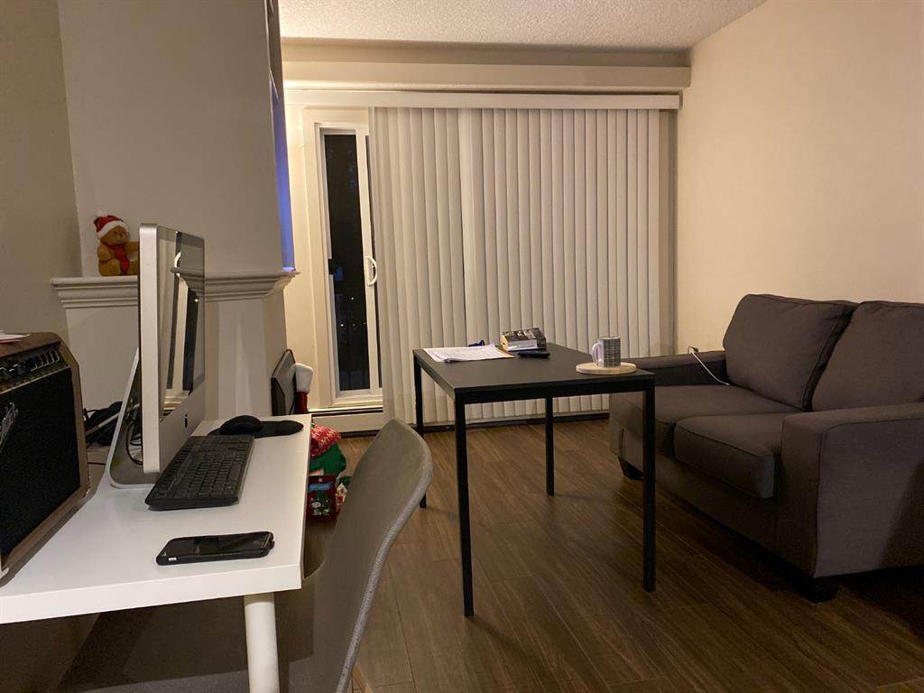 2902 17 Avenue - Photo 1