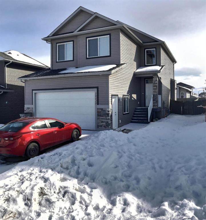 10525 129 Avenue - Photo 1