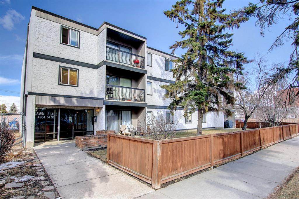 4904 54 Street - Photo 1