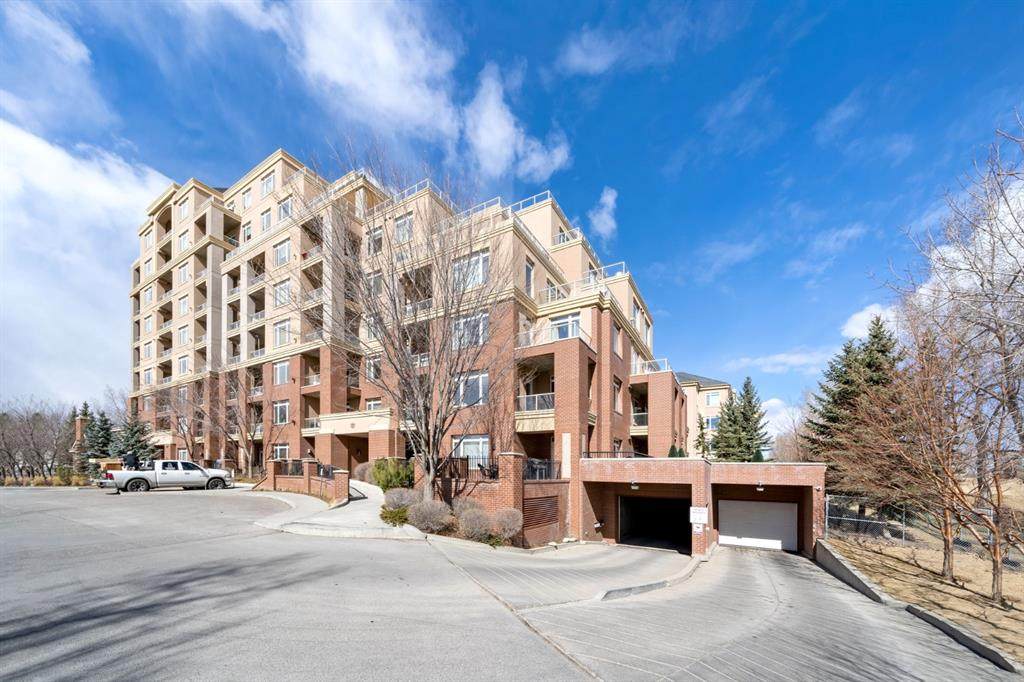 24 Hemlock Crescent - Photo 1