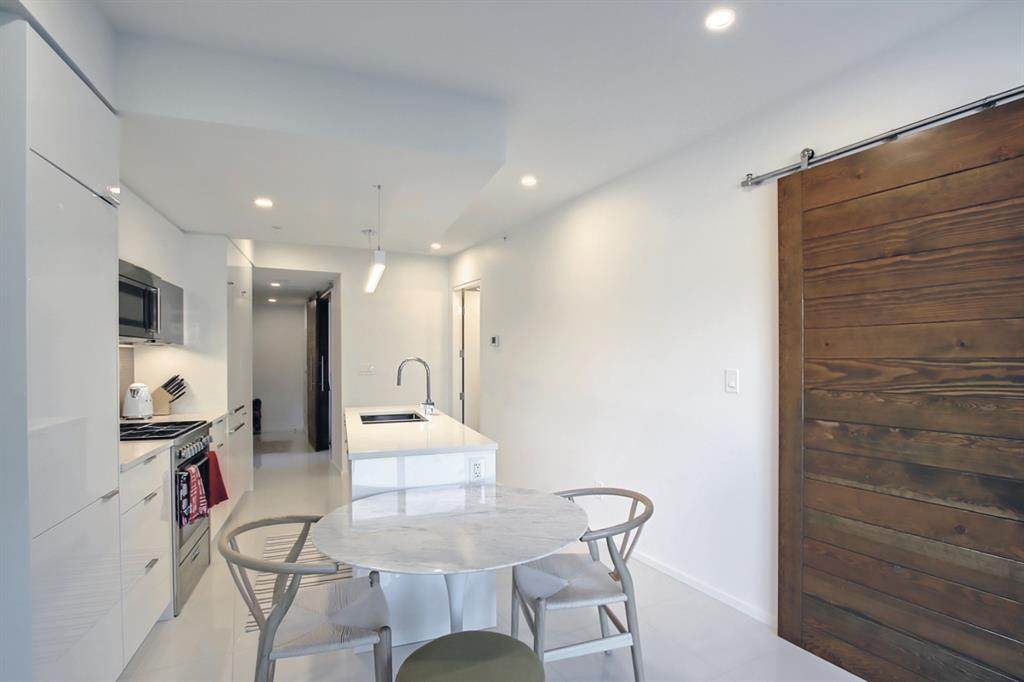1020 9 Avenue - Photo 1