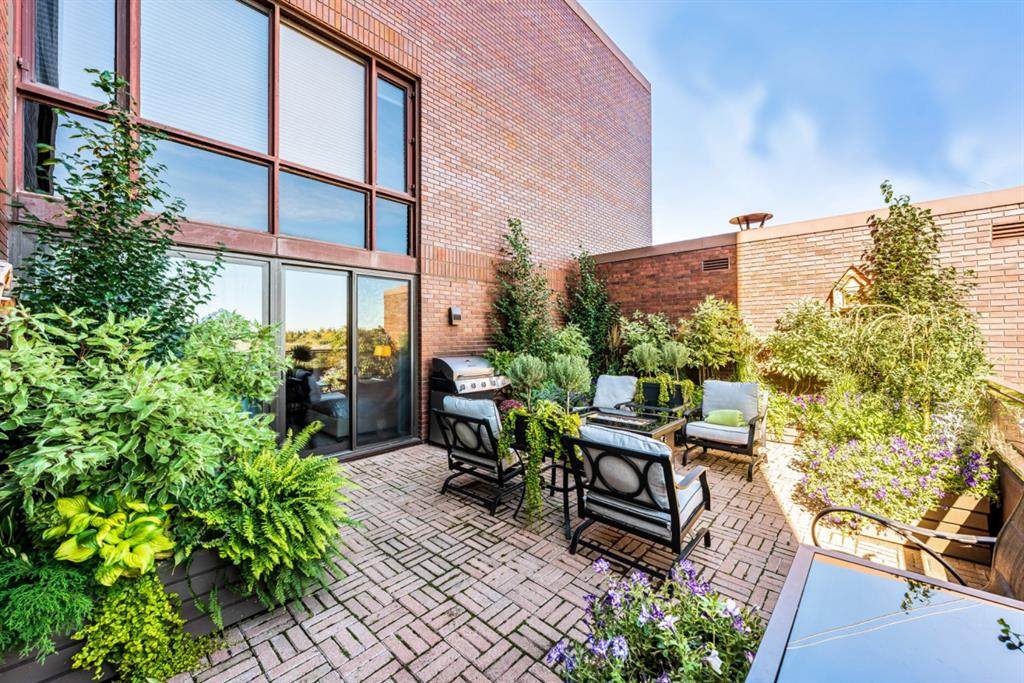 500 Eau Claire Avenue - Photo 1