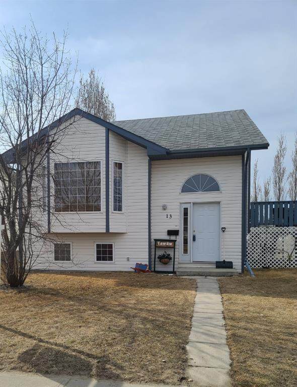 13 Stanford Boulevard - Photo 1