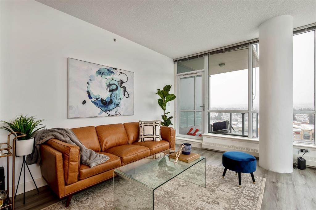 77 Spruce Place - Photo 1