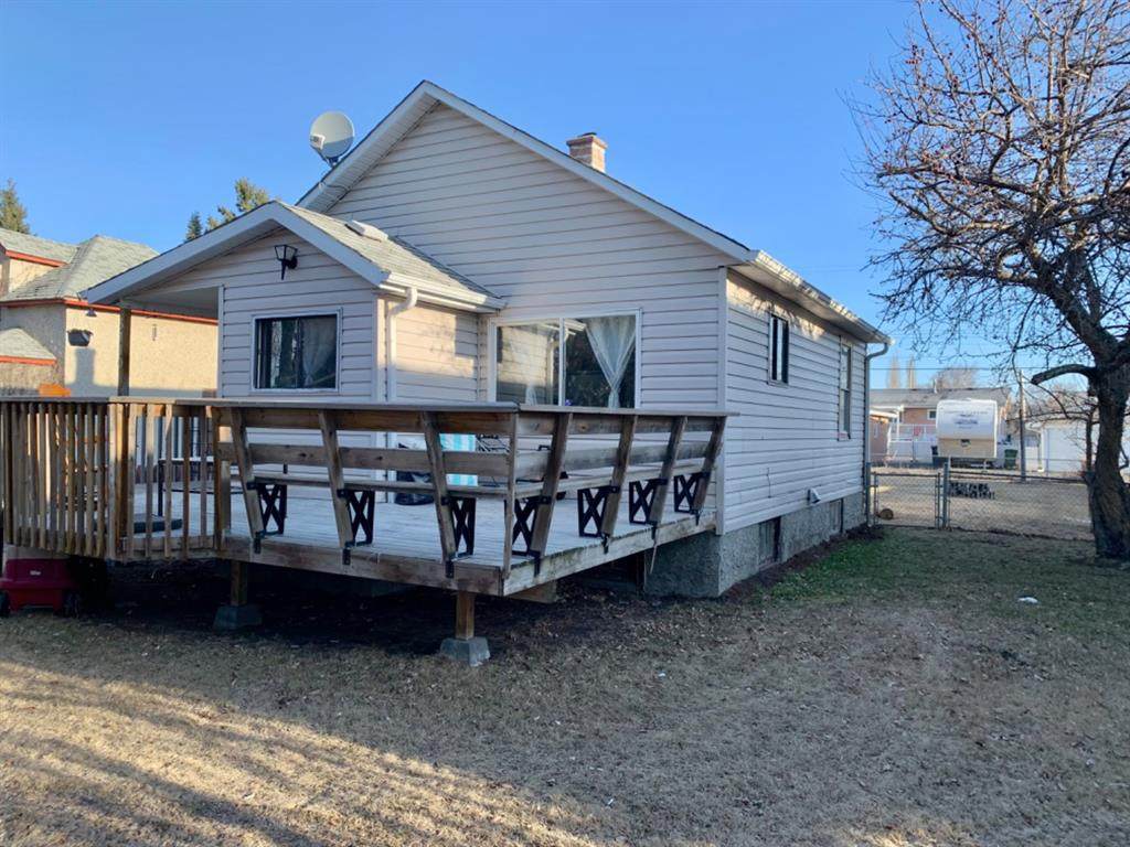 5110 60 Avenue - Photo 1