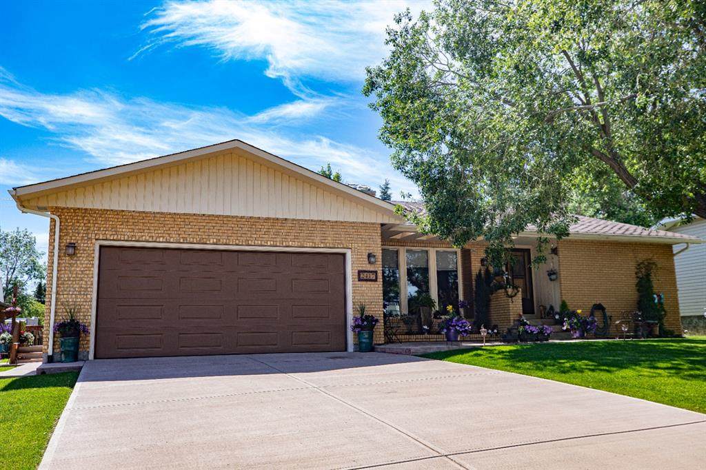 2417 18 Street - Photo 1