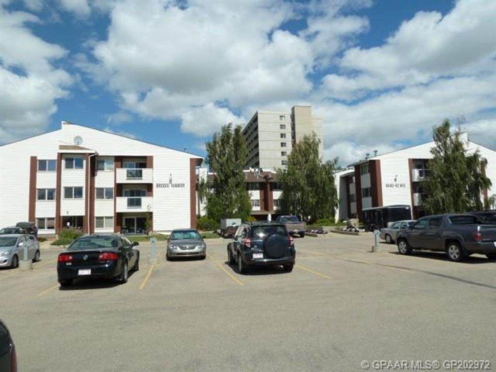 9640 92 Avenue - Photo 1