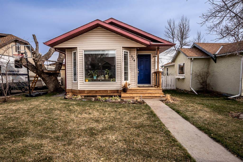 324 4 Avenue - Photo 1