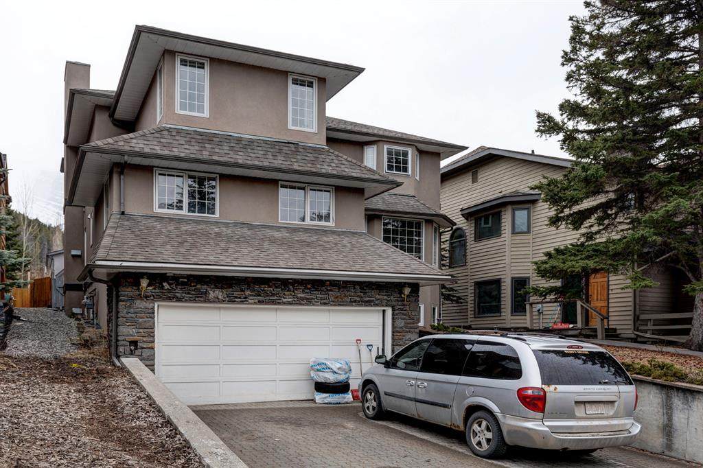 336 Muskrat Street - Photo 1