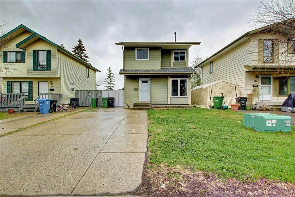 19 Edgeburn Crescent - Photo 1