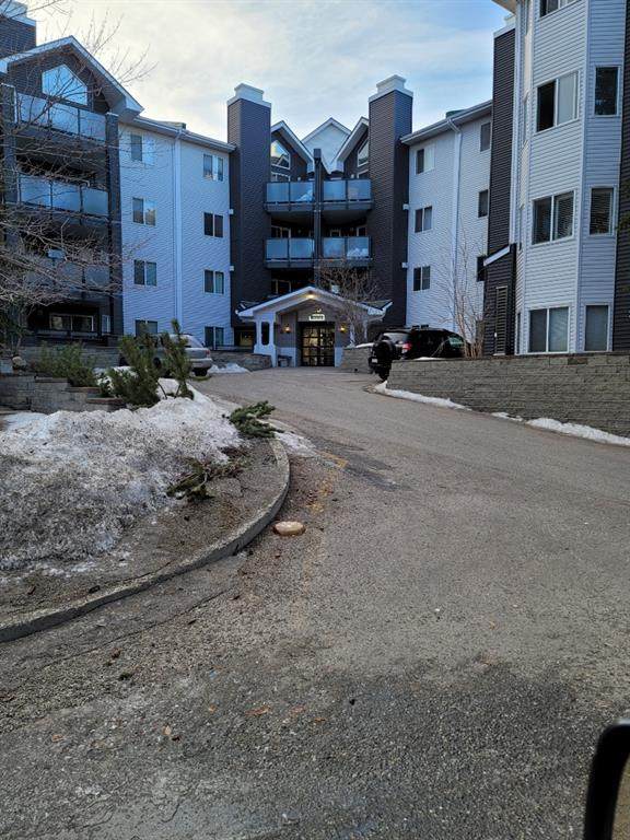 30 Sierra Morena Mews - Photo 1