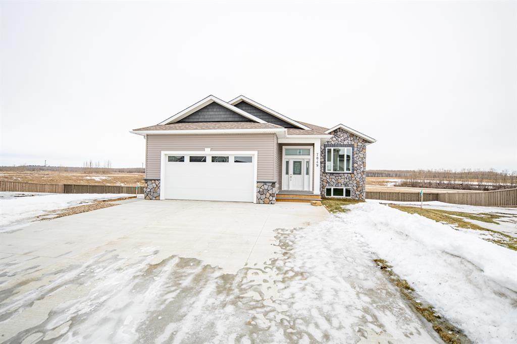 7049 85 Street - Photo 1