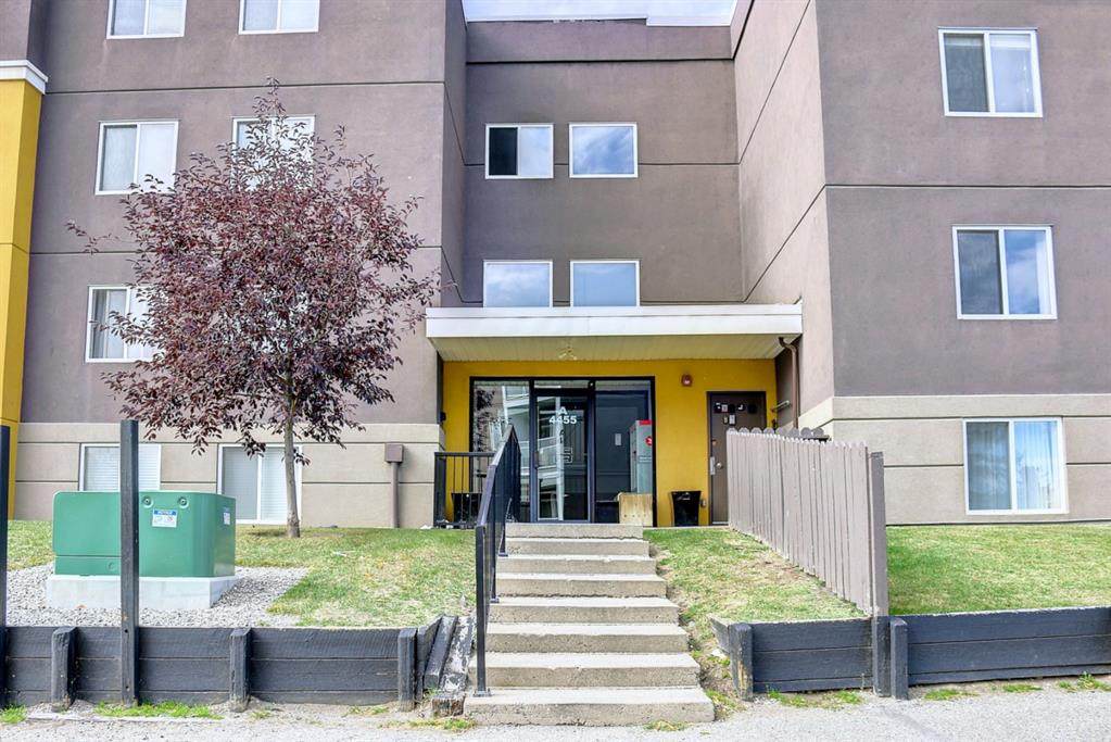 4455A Greenview Drive - Photo 1