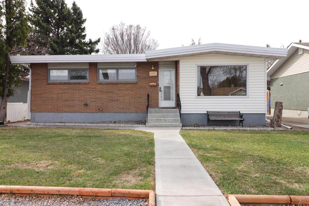 1671 26 Street - Photo 1