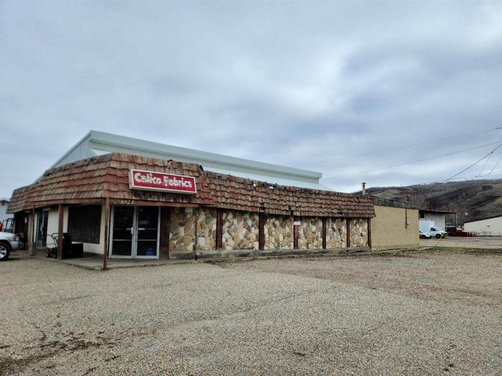 8923 94 Street - Photo 1