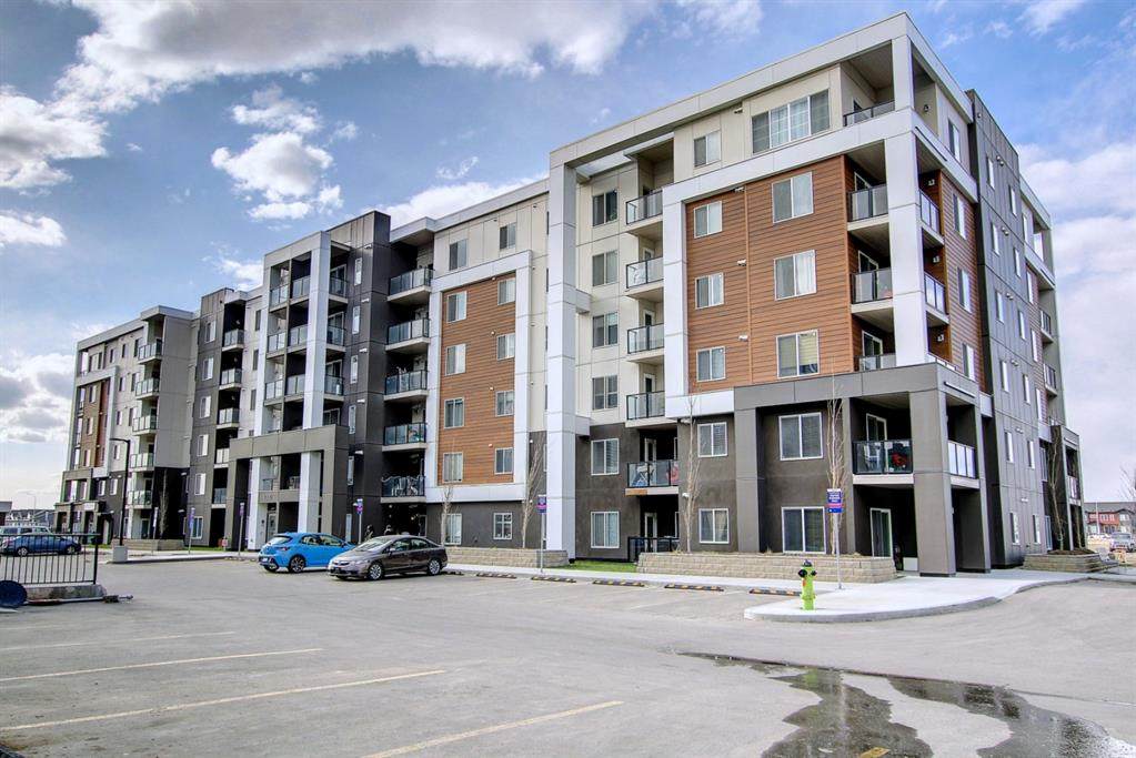 4641 128 Avenue - Photo 1