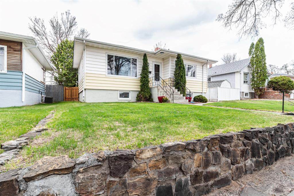 353 8 Street - Photo 1