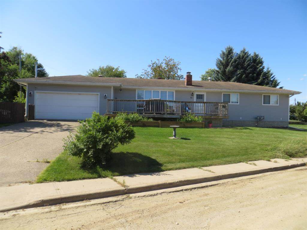 92 Lakeview Crescent - Photo 1