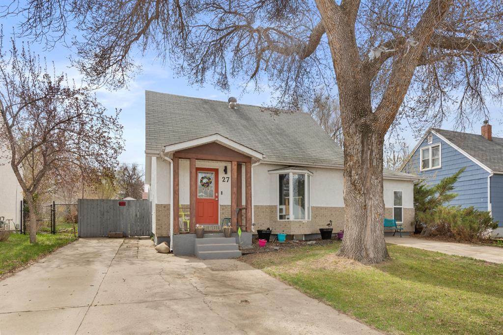 27 8 Street - Photo 1
