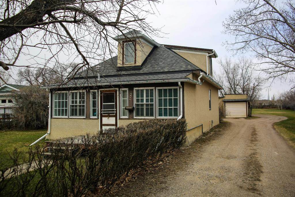 2111 26 Avenue - Photo 1