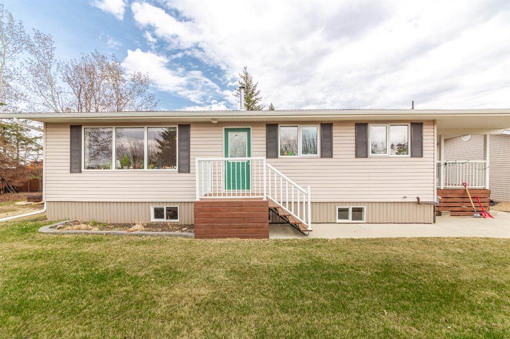 402 2 Avenue - Photo 1