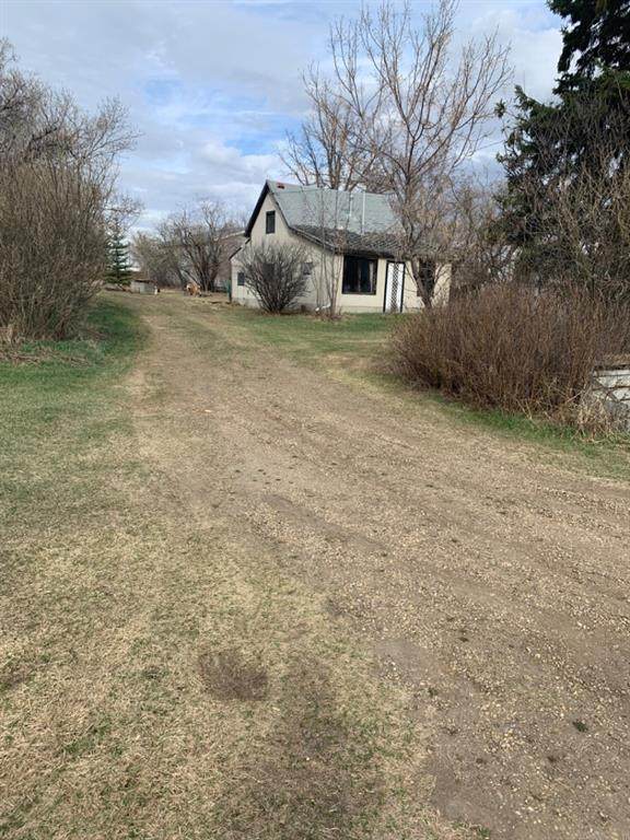 4745 49 Avenue - Photo 1