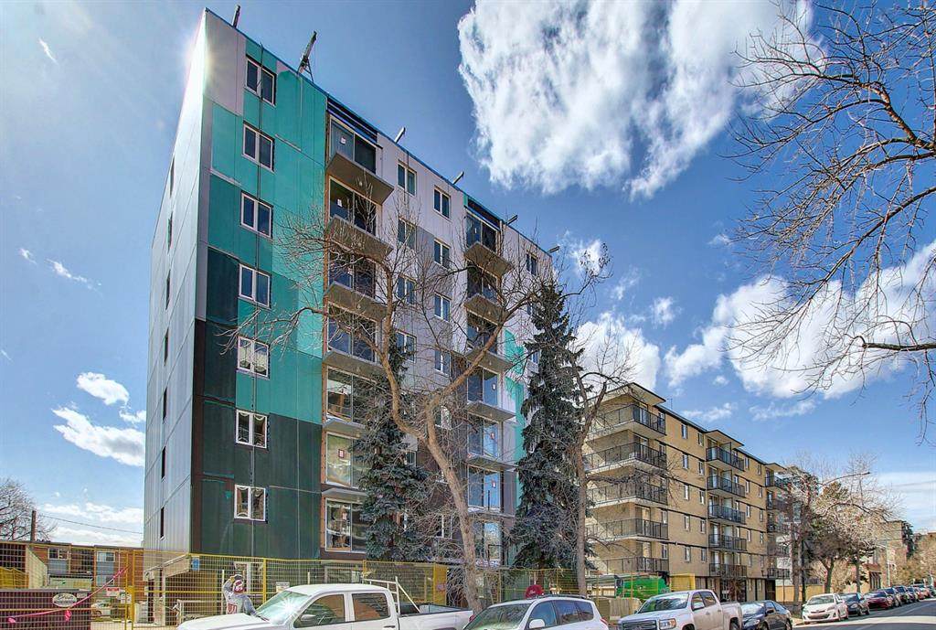 1111 15 Avenue - Photo 1