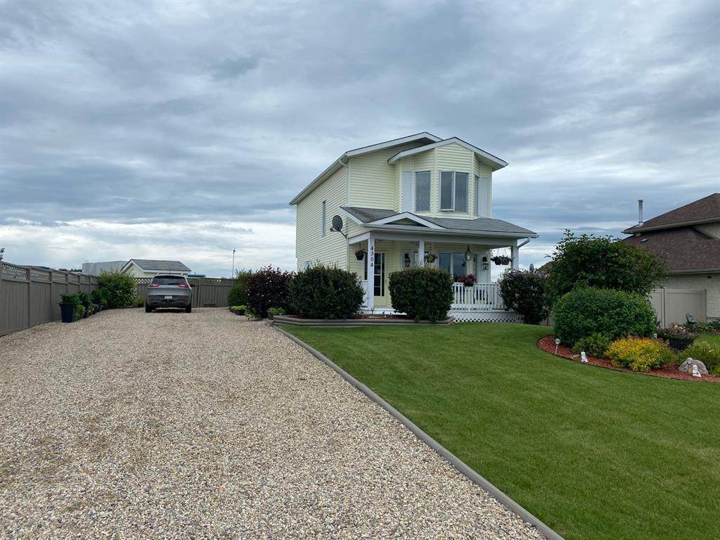 4304 54 Avenue - Photo 1