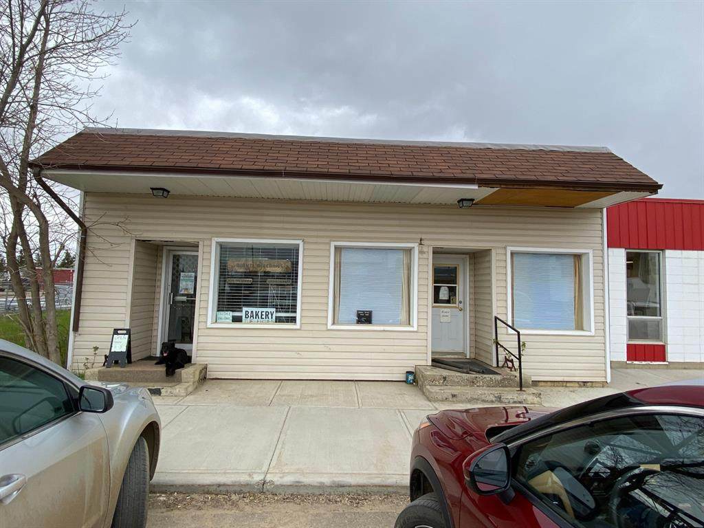4712 50 Street - Photo 1